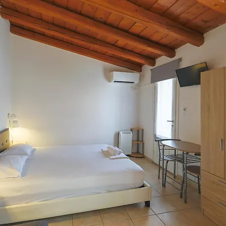 Stenaki - In Town Apartment *