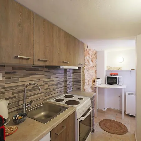 Stenaki - In Town Apartment *